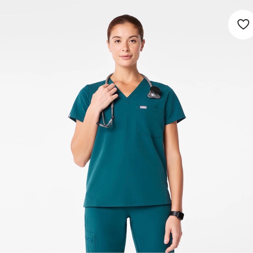 FIGS Catarina One-Pocket Scrub Top